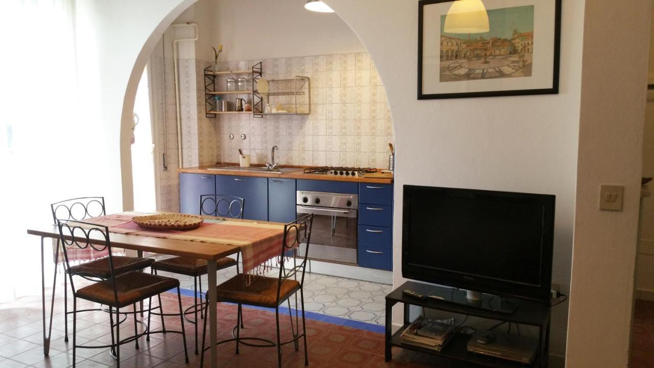 Casa Stefania Igea Marina Apartment เบลลาเรีย-อีเจอา มารีนา ภายนอก รูปภาพ